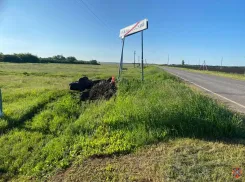 Легковушка с подростками разбилась на трассе в Волгоградской области 