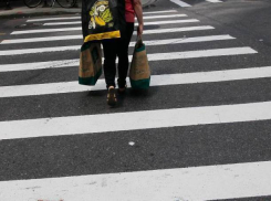 Под Волгоградом  водитель на Renault сбил 24-летнюю пешехода