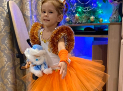 Милая белочка Виктория Беляевская в конкурсе «Лучший новогодний костюм-2020»