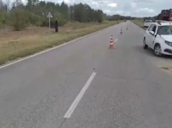 Два человека разбились в страшном ДТП на трассе под Волгоградом