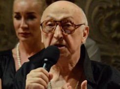 Руководитель театра НЭТ  попал в больницу в Волгограде