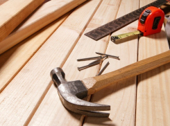 Чиновники Волгоградской области отняли у вдовы полицейского и его сына законные льготы