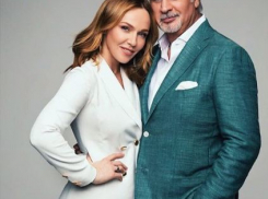 «Свершилось!»: Альбина Джанабаева впервые записала дуэт с мужем