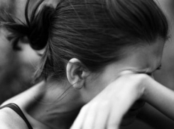Двое волгоградцев изнасиловали 30-летнюю женщину