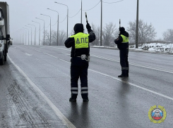 Третью продольную перекрыли на севере Волгограда 