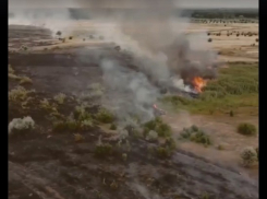 Горящее под Волгоградом поле сняли на квадрокоптер