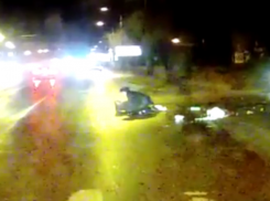 ДТП со сбитой девушкой на юге Волгограда попало на видео 
