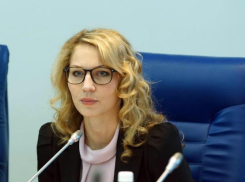Самая красивая женщина-политик Волгограда сегодня именинница