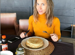 Юлия Ковальчук поведала, как растрясает мамины блины