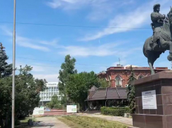 Грубые нарушения нашли на распиаренной стройке в центре Волгограда