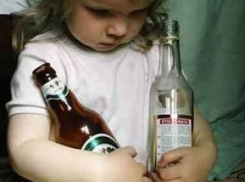 В Волгограде продавщица заплатит 80 тысяч за продажу алкоголя детям