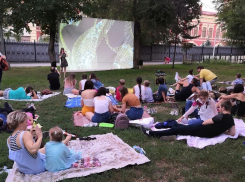 Волгоградцам бесплатно покажут в парке в последний четверг лета фильм «Гарри Поттер и философский камень» 