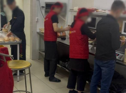 ИП наказали за мигранта-прогульщика в общепите под Волгоградом