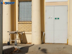 Фура раздавила насмерть женщину на остановке в Волгограде 