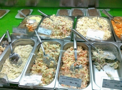 В Волгограде отравление 75 человек оценили в 70 тысяч рублей