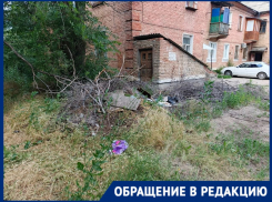 Дом на грани катастрофы подал сигнал бедствия на юге Волгограда