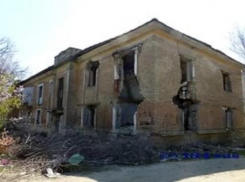 Виталий Лихачев приказал снести аварийные 2-этажки в Краснооктябрьском районе 