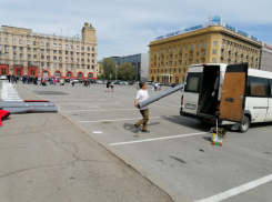 «И ничто не напоминает о празднике Дне Победы в городе-герое»: путешественники раскритиковали мэрию Волгограда
