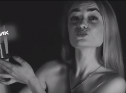 Актрисы из Волгограда разделись для своих защитников