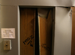 В многоэтажках Волгограда отключен 31 лифт