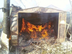 Под Волгоградом из-за электрообогревателя сгорел гараж