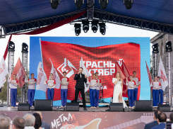 «Красный октябрь» отметил День металлурга музыкальным фестивалем и чествованием заводчан
