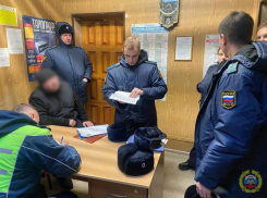 У волгоградца едва не отняли иномарку на посту ГЭС 