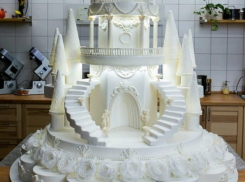Кондитерских дел мастер: где заказать свадебный шоу-торт  