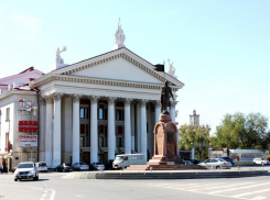 Нервозная обстановка накалена до предела, - артисты волгоградского НЭТа