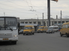 Маршрутки с табличками «Заказной» опасны для пассажиров, - мэрия Волгограда