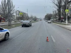 11-летнюю школьницу сбил Volkswagen в Волгограде