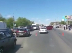 Иномарки разорвало в жуткой аварии на СХИ в Волгограде 