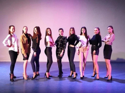 Самых красивых и длинноногих своих студенток показал Волгоградский институт управления