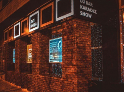 В Волгограде посетитель избил микрофоном управляющего клуба «Пятница»