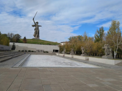 «Артемий Лебедев это кто?»: волгоградцы спустили с небес на землю раскритиковавшего «Родину-мать» дизайнера