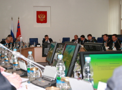 В Волгограде 65% дорог изношены и не соответствуют нормам