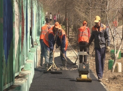 В центре Волгограда начали ремонт улицы Кубанской