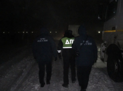На саратовской трассе на границе с Волгоградской областью ограничили движение 