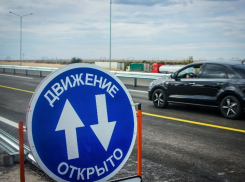 Пробки на переезде у поселка Максима Горького уходят в прошлое