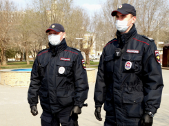 Прибывший из зарубежной поездки волгоградец спокойно разгуливал по улице