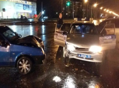 Сотрудники вневедомственной охраны спровоцировали ДТП с Renault в Волжском, - очевидцы 