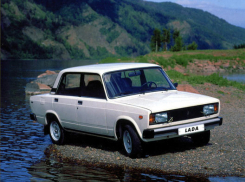 Под Волгоградом 25-летний парень угнал ВАЗ-2107, чтобы покататься 