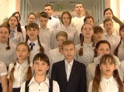 Вслед за волгоградскими кадетами песню про «дядю Вову» спели дети из ЛНР 