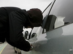 На юге Волгограда подросток угнал «шестерку» пенсионера