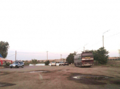 Автобус с пассажирами 10 часов простоял на 35-градусной жаре из-за поломки под Волгоградом