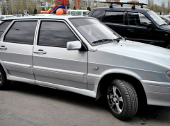 В центре Волгограда водитель ВАЗа сбил 20-летнего пешехода