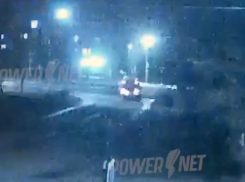 Скорая помощь попала в ДТП под Волгоградом: видео 