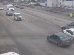 Двухмесячная малышка пострадала в ДТП в Волгограде – видео