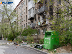 Людям разрешили зайти за вещами: в Волгограде решают судьбу взорвавшегося дома