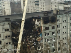 В Волгограде жильцы взорванного дома вывезли все вещи